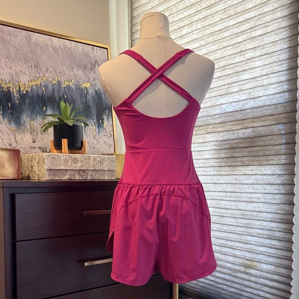Caracilia Women's Stretchy Pink Workout Romper. Size Small - Picture 6 of 9